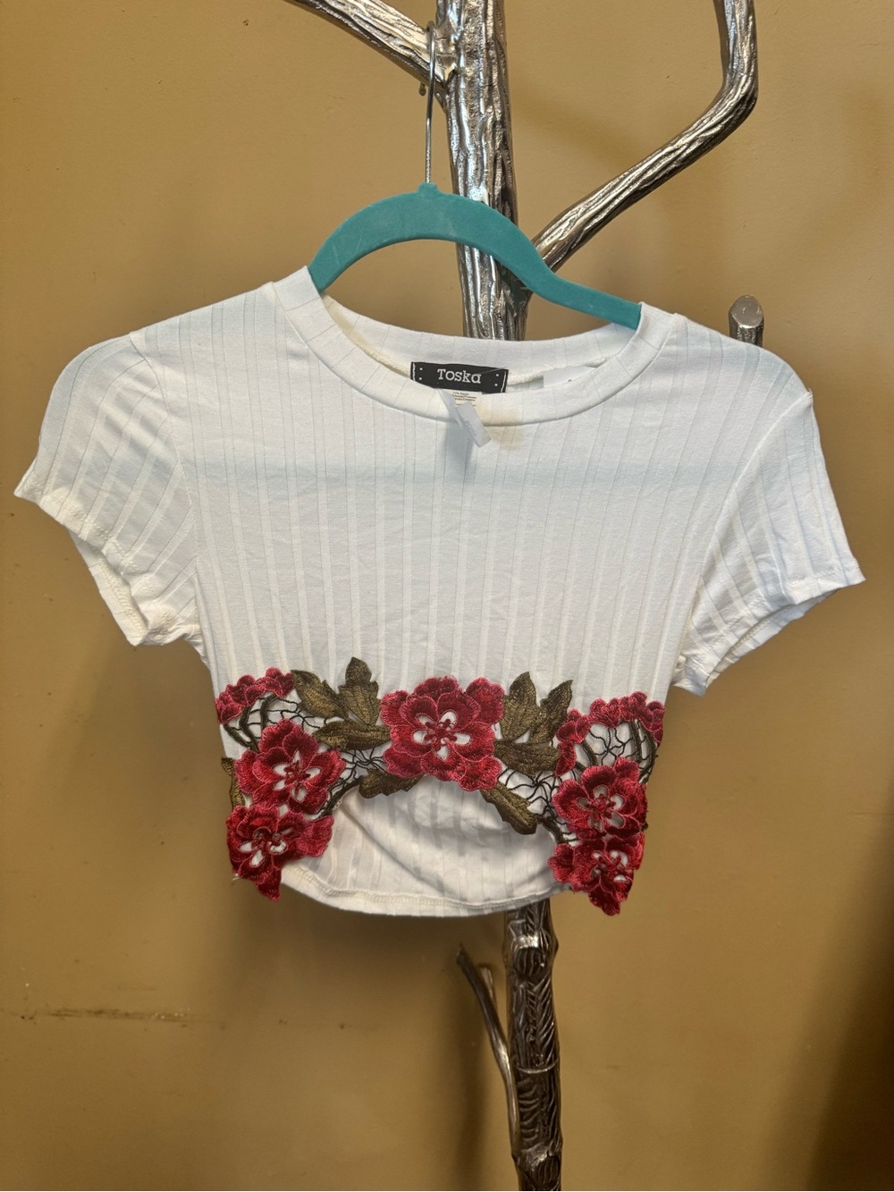 Toska White Ribbed Crop Top with Red Floral Appliqué